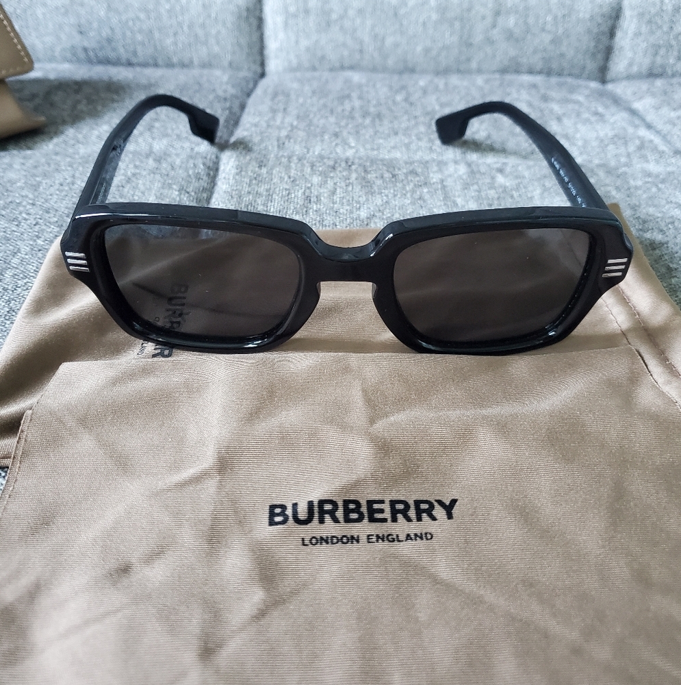 BURBERRY | Eldon BE4349 300187 Black Dark Grey 51 mm Men's Sunglasses